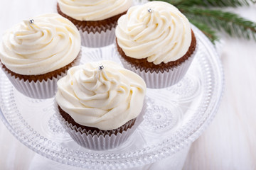 Christmas cupcakes with creamcheese frosting