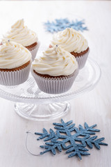 Christmas cupcakes with creamcheese frosting