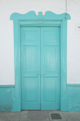 Puerta tradicional colombiana.