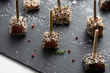 Thunfisch Sushi als Fingerfood