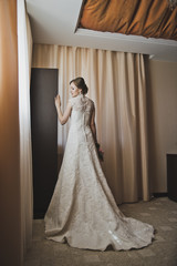 Fototapeta premium Portrait of a woman in long wedding dress 3752.