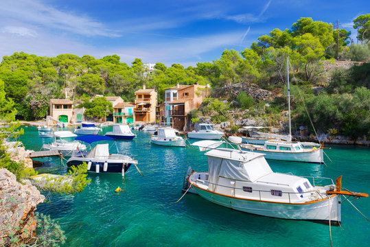 XXX - Sailing and motor boats in picturesque port of Cala Figuera - Mallorca - 6907