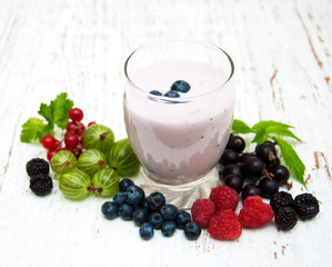 Yogurt with fresh berries