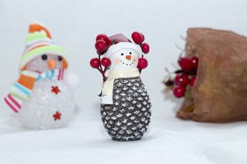 новый, год, рождество, снеговик, шишка, букет, рябина, алый, белый, снег, настроение, праздник, дух, торжество