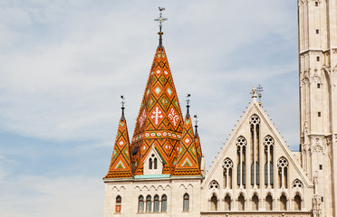 Fototapeta na wymiar The roof of the Matthias Church in Budapest.