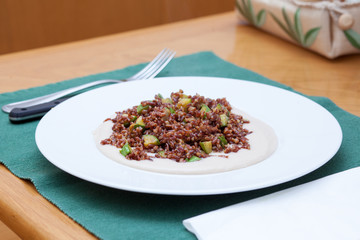 Riso rosso con zucchine 