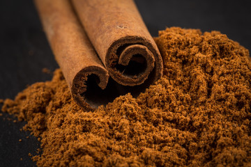 Cinnamon sticks with powder
