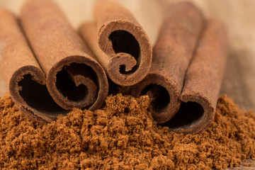 Cinnamon sticks with powder