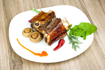 Roasted beef ribs