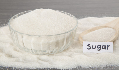 Azúcar común o azúcar de mesa.