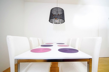 Esstisch in modernem Design