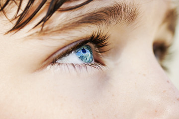 Naklejka premium insightful look blue eyes boy