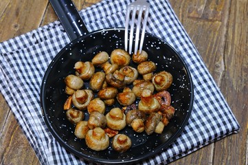 Garlic mushrooms.