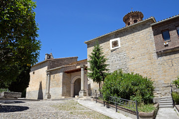 Fototapeta premium Kirche San Miguel in Graus Aragon
