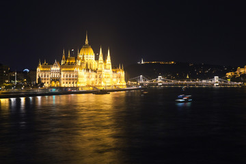 Fototapeta na wymiar Parliament, Budapest.