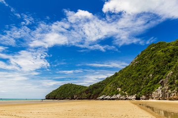 Fototapeta premium Beauty beach on daylight summer
