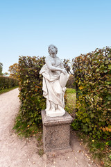 Fototapeta premium Park sculpture of Larchitectvre