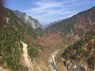 黒部ダムの山々