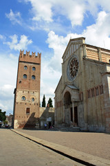 Fototapeta na wymiar Basilica di San Zeno Maggiore in Verona