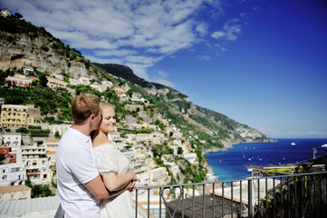 Fototapeta na wymiar happy couple in Positano, Amalfi coast, Italy