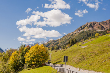 Airolo, Passstrasse, Gotthard, Gotthardpass, Sankt Gotthard, Herbst, Schweizer Alpen, Alm, Landwirtschaft, Tessin, Schweiz
