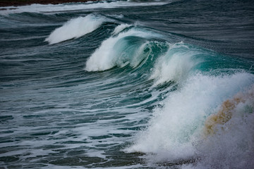 Naklejka premium Cresting waves 2