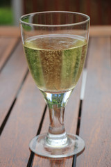 Sparkling white wine