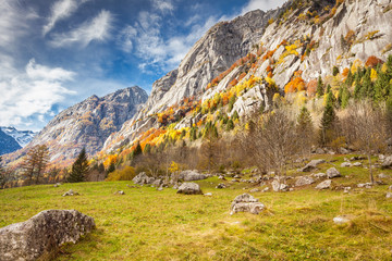 Val Masino (IT) - Val di Mello - Panoramica autunnale