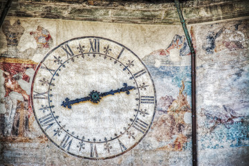 Fototapeta na wymiar close up of famous Pisa clock