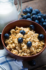 Oatmeal with grapes, healthy breakfast