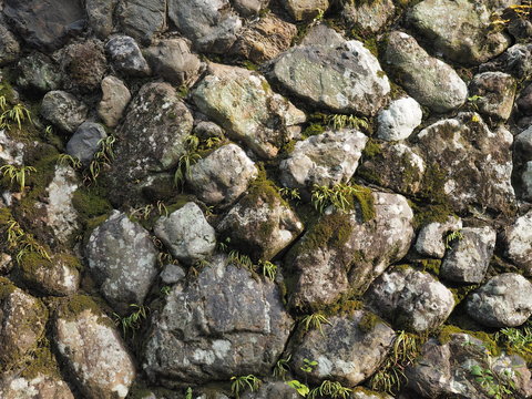 石垣003／日本の石を積んだ外壁です。