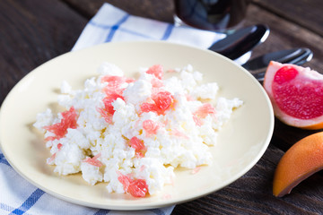 Cottage cheese with grapefruit, healthy eating
