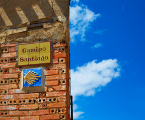 Obraz premium Way of Saint James signs in Redecilla del Camino