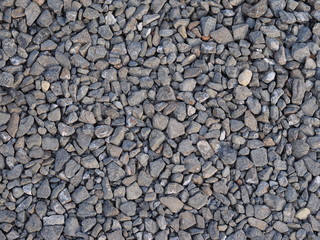 砂利／ほぼ均一な灰色の小石