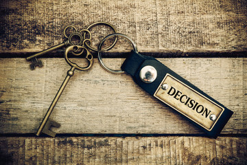 The concept of 'decision' is translated by key and silver key ch