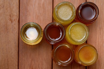 Miele di diverse essenze