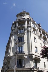 Fototapeta na wymiar Immeuble ancien du quartier de Passy à Paris