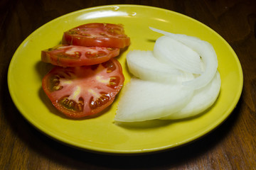 Tomato and Onion Sliced 