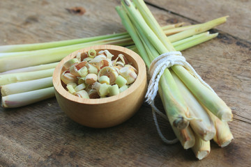 fresh sliced lemon grass