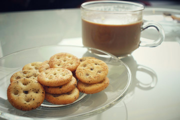 Crackers with hot coffee