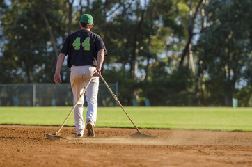 Obraz premium Preparing baseball field