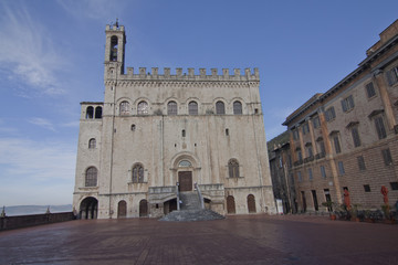 Fototapeta na wymiar Gubbio piazza grande 