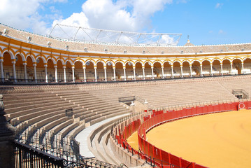 PLAZA DE TOROS DE LA REAL MAESTRANZA DE SEVILLA