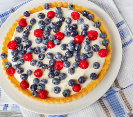 Cake with cream cheese