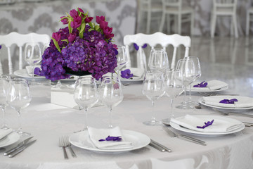Beautiful flower bouquet decoration on wedding table