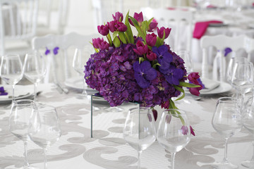 Beautiful flower bouquet decoration on wedding table