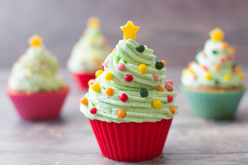 Christmas tree cupcakes