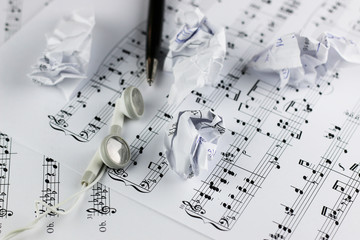 notes and Christmas balls