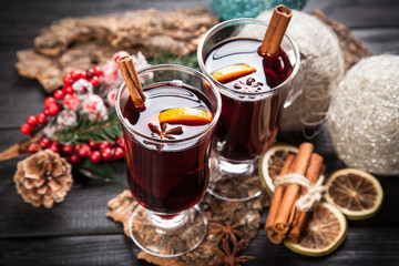 Mulled wine with cinnamon and orange