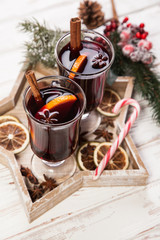 Mulled wine with cinnamon and orange